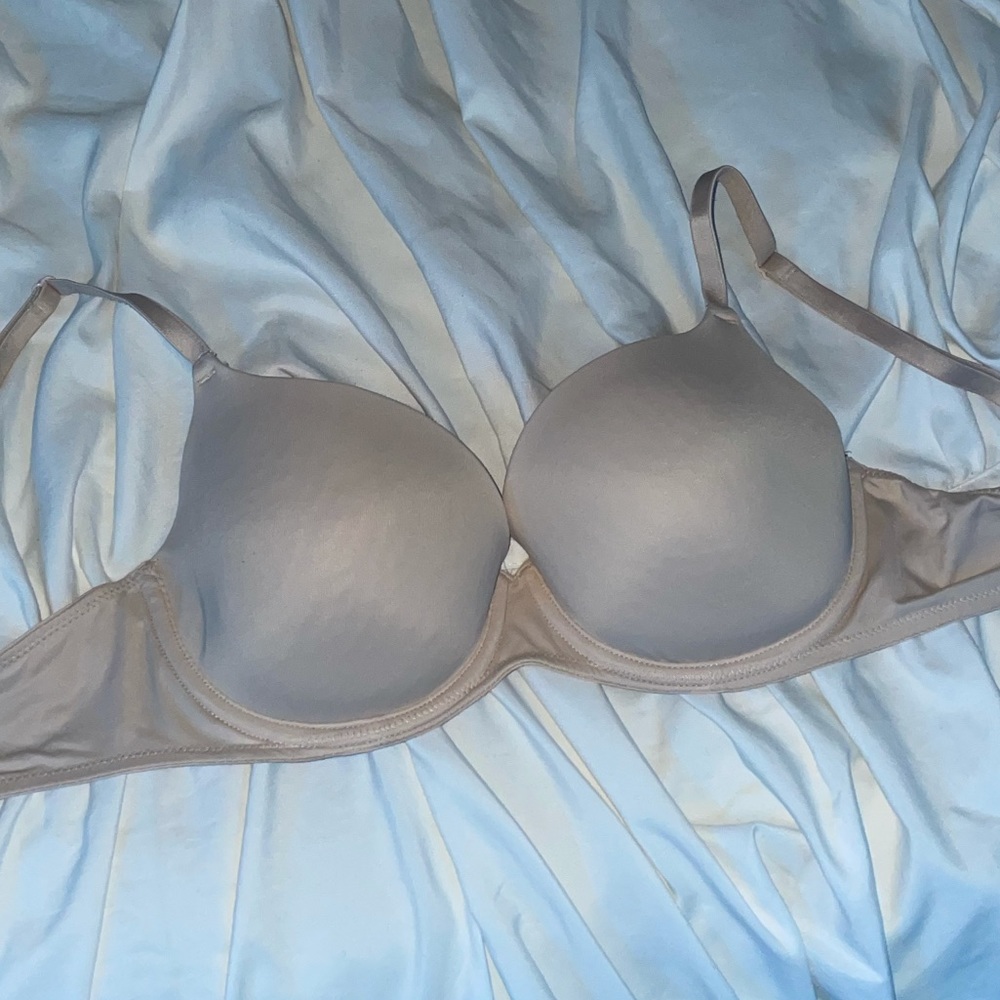 nude pink bra